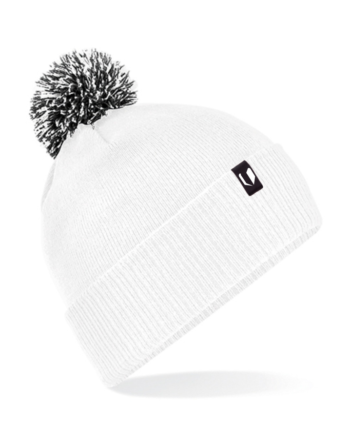 Beanie mit Bommel